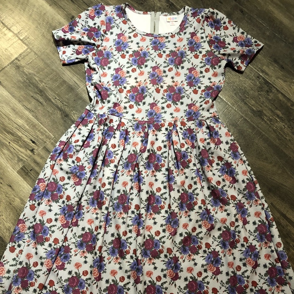 XL Floral Lularoe Amelia